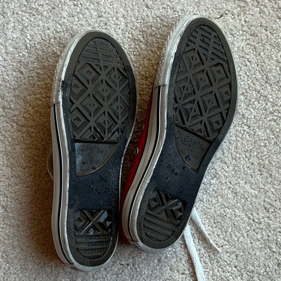 Size 3 big kids red Converse - Picture 3 of 3